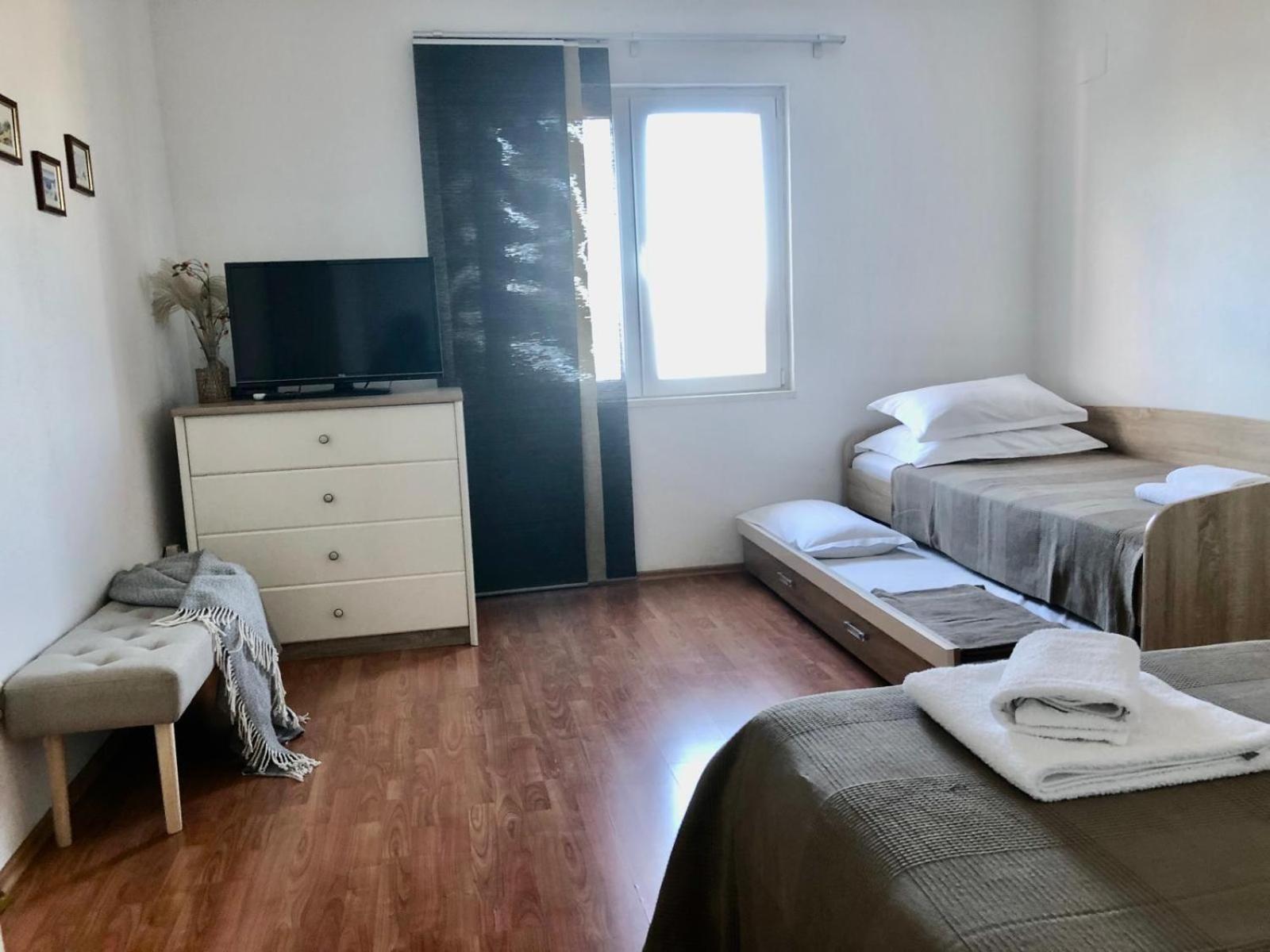 Apartments Curnic Jesenice  Exterior foto